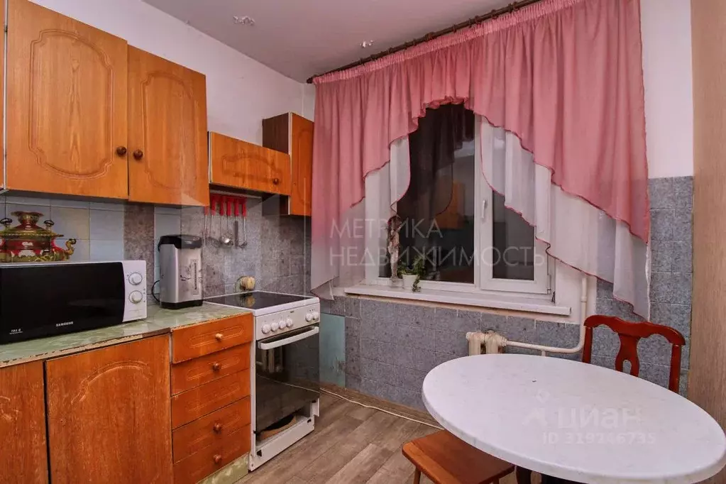 3-к кв. Тюменская область, Тюмень ул. Республики, 217 (66.0 м) - Фото 0