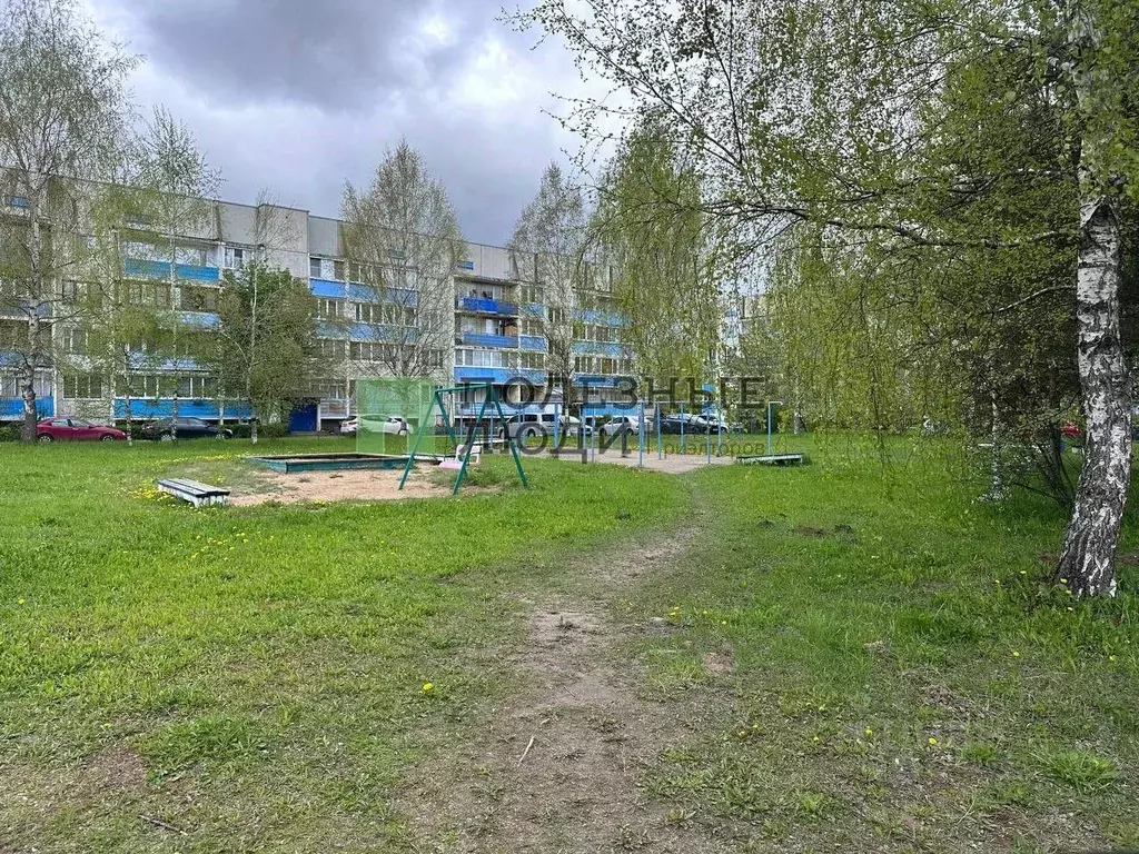 4-к кв. Смоленская область, с. Вязьма-Брянская ул. 50 лет Победы, 18 ... - Фото 0