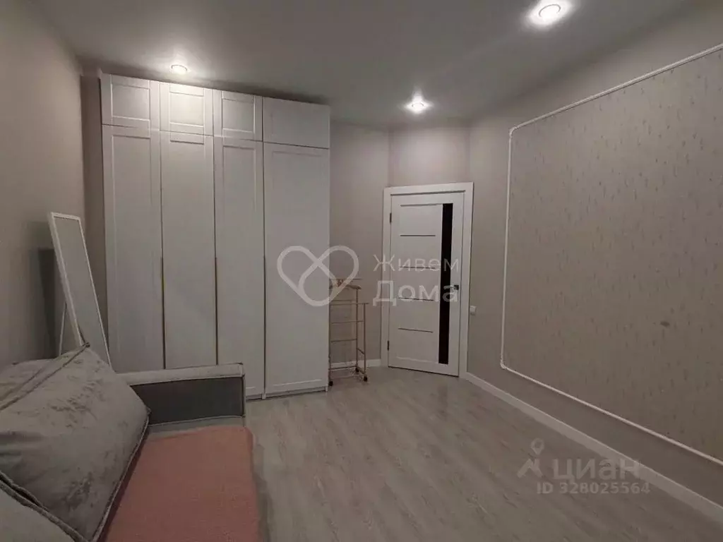 2-к кв. Волгоградская область, Волгоград ул. Имени Старшего Лейтенанта ... - Фото 2