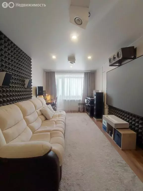 3-комнатная квартира: Челябинск, улица Суркова, 14 (58.9 м) - Фото 2