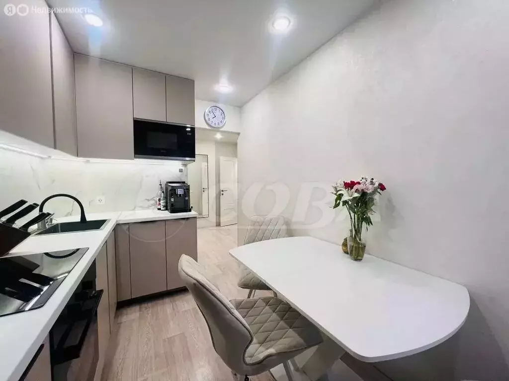 2-комнатная квартира: Тюмень, улица Московский Тракт, 137 (50 м) - Фото 1