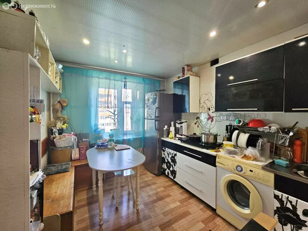 3-комнатная квартира: Киров, улица Андрея Упита, 8 (61 м) - Фото 1