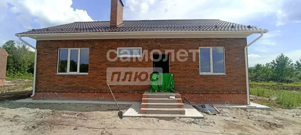 Дом в Курская область, Курский район, Клюквинский сельсовет, д. Долгое ... - Фото 0