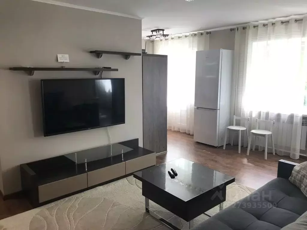 2-к кв. Тюменская область, Тюмень Киевская ул., 58 (56.0 м) - Фото 1