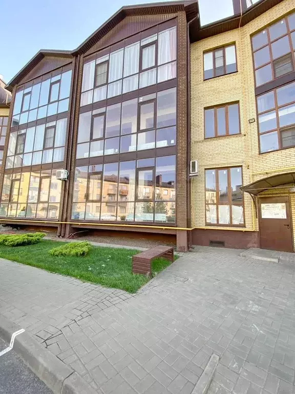 2-к. квартира, 82 м, 2/3 эт. - Фото 0