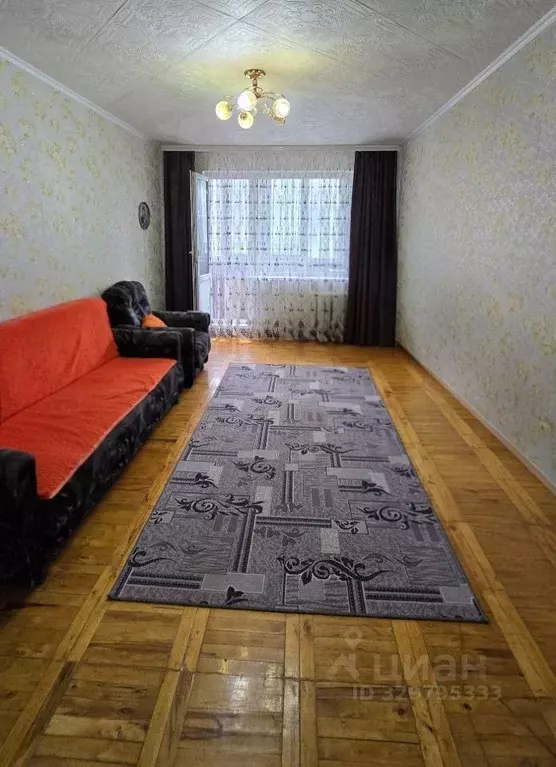 2-к кв. Волгоградская область, Камышин 5-й мкр, 17 (43.8 м) - Фото 1
