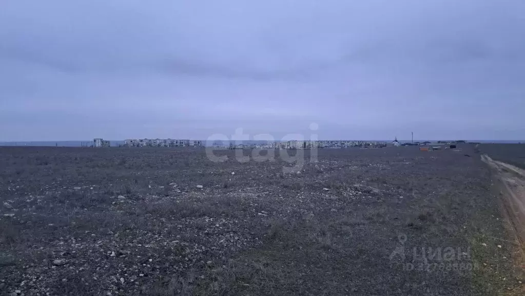 Участок в Крым, Евпатория городской округ, Новоозерное пгт  (6.1 сот.) - Фото 1