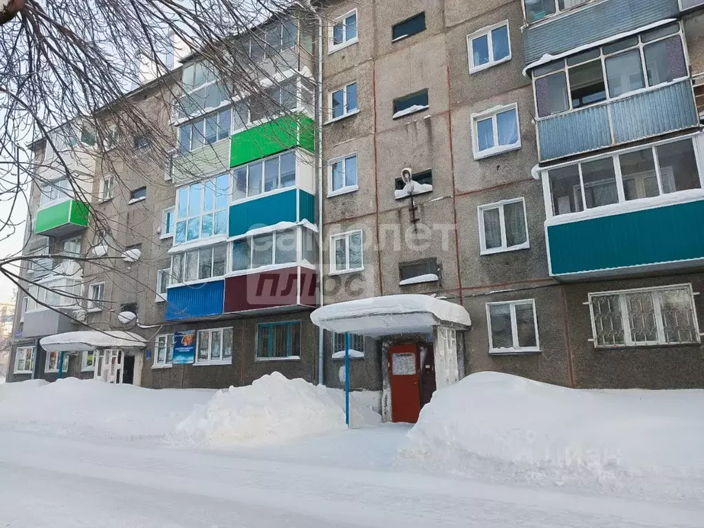 3-к кв. Кемеровская область, Киселевск проезд Строителей, 4 (61.9 м) - Фото 1