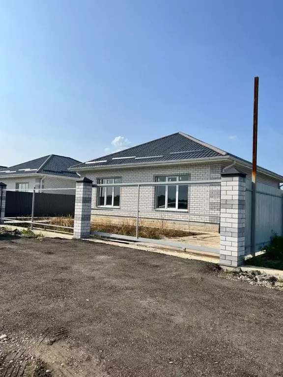 Дом в Адыгея, Тахтамукайский район, Афипсип аул  (100 м) - Фото 1