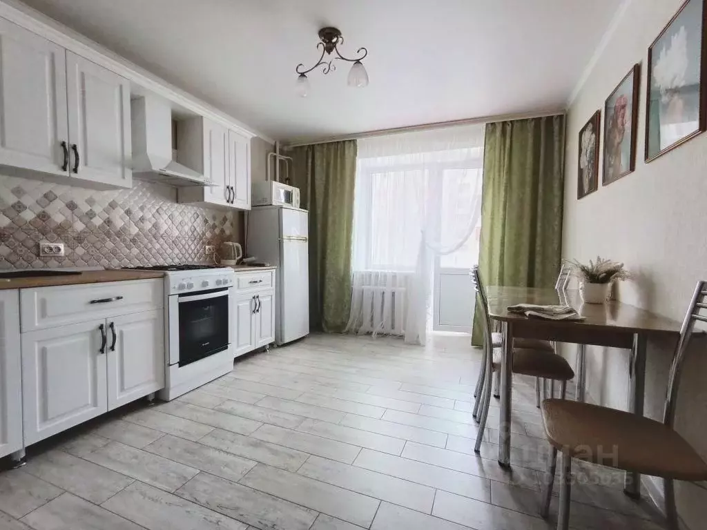 2-к кв. Краснодарский край, Ейск ул. Калинина, 290 (72.0 м) - Фото 1