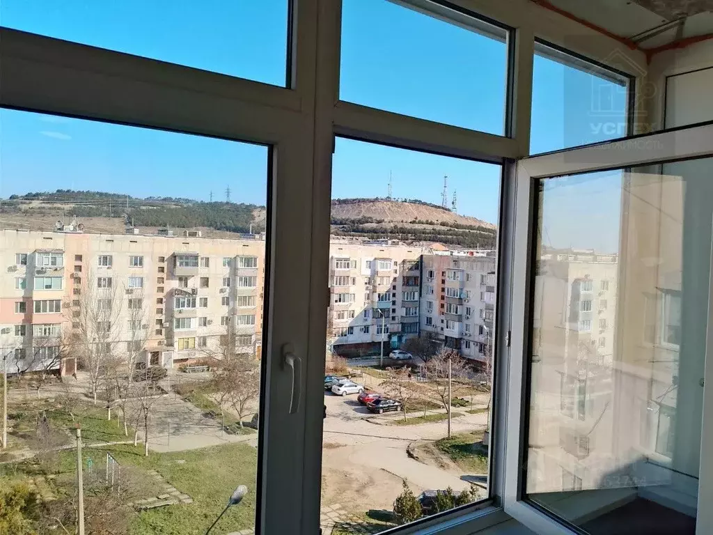 3-к кв. Крым, Феодосия ул. Челнокова, 98 (68.5 м) - Фото 1