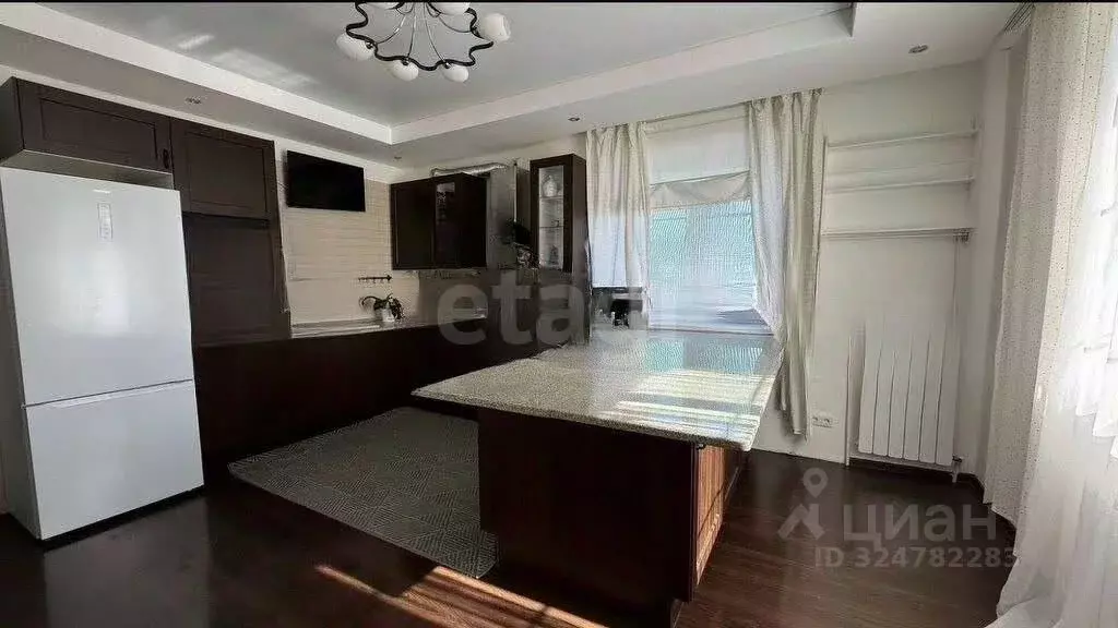 Дом в Башкортостан, Стерлитамак Солнечный мкр, ул. Энергетиков (230 м) - Фото 0