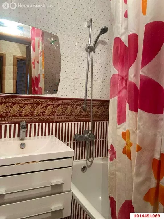 2-комнатная квартира: Краснодар, улица 1 Мая, 208 (42.7 м) - Фото 0
