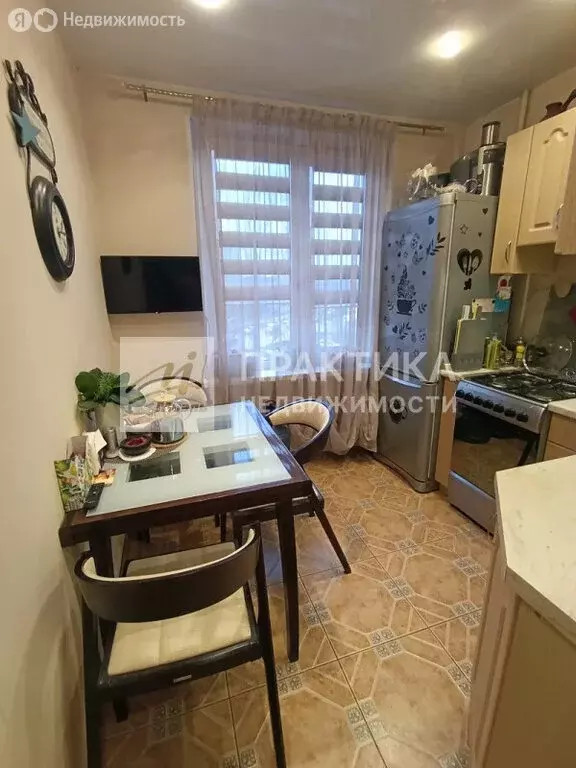 3-комнатная квартира: Ногинск, улица Декабристов, 10 (68 м) - Фото 0