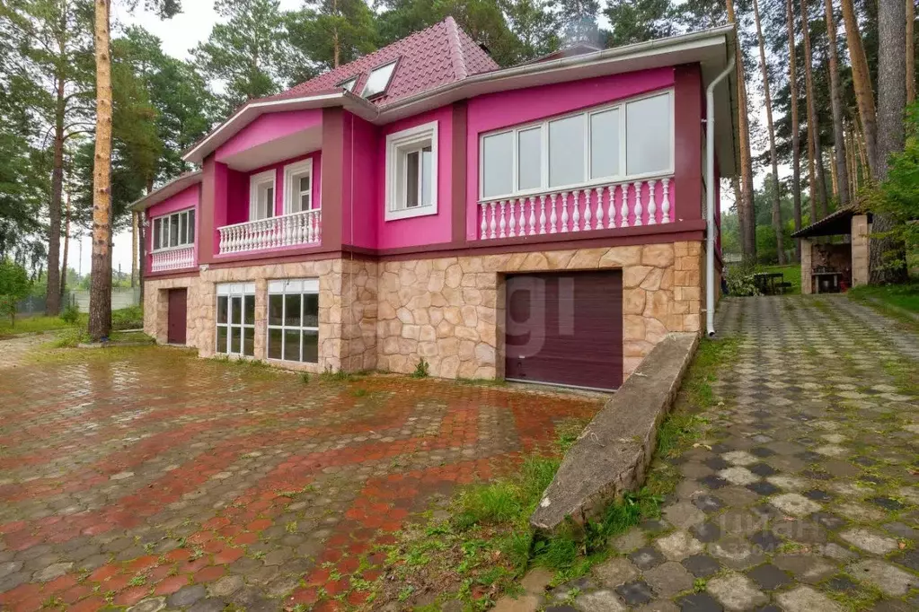 Дом в Красноярский край, Красноярск ул. Живица, 3 (420 м) - Фото 1