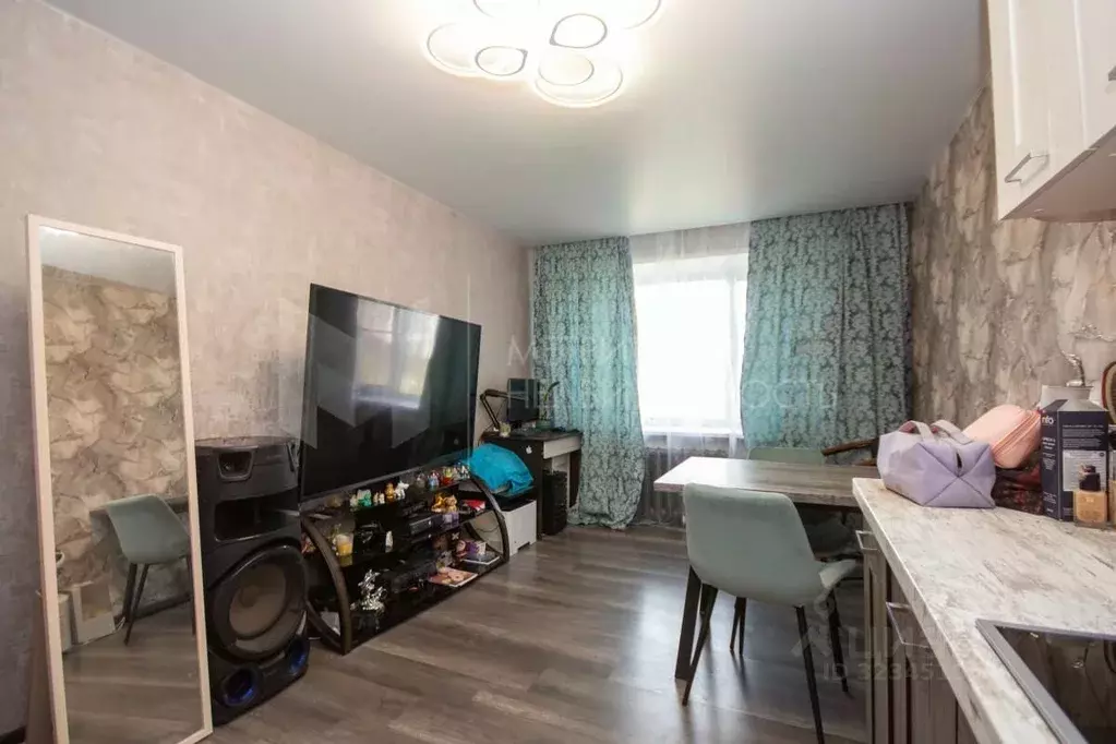 2-к кв. Тюменская область, Тюмень ул. Щорса, 8 (48.0 м) - Фото 1