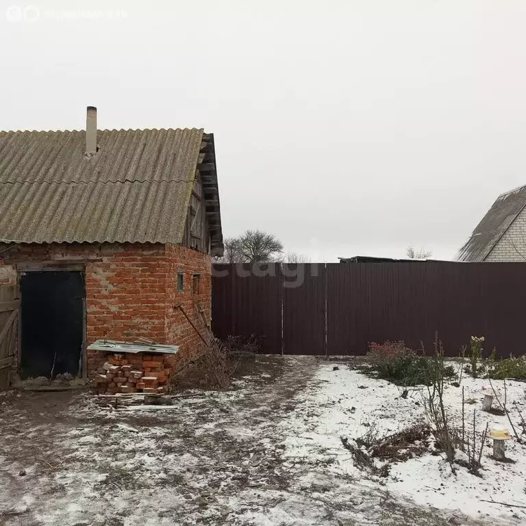 Дом в Саратовская область, рабочий посёлок Романовка, Советская улица ... - Фото 1