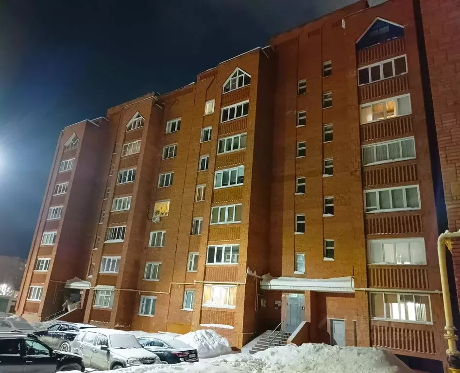 2-к кв. Чувашия, Чебоксары ул. Мичмана Павлова, 76 (67.2 м) - Фото 1