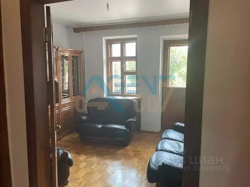 3-к кв. Белгородская область, Белгород ул. Попова, 18 (75.4 м) - Фото 1