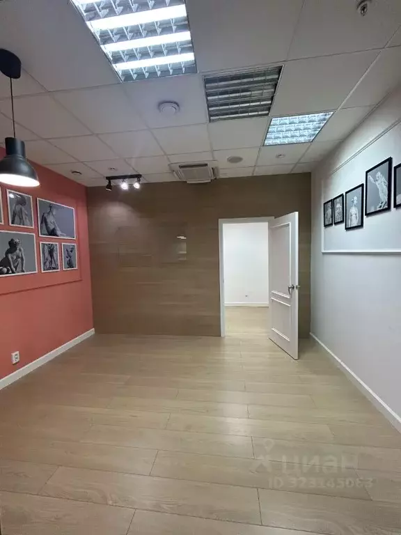 Офис в Свердловская область, Екатеринбург ул. Радищева, 6А (22 м) - Фото 0