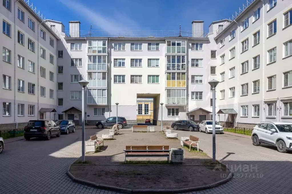 2-к кв. Санкт-Петербург, Санкт-Петербург, Петергоф Петергофская ул., 8 ... - Фото 0