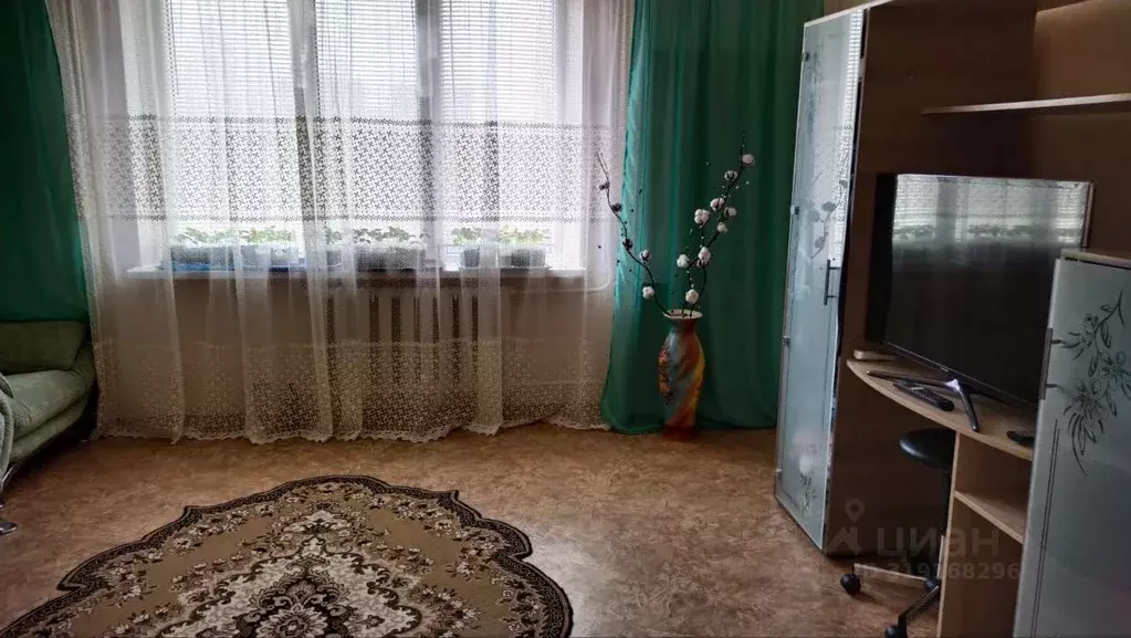 3-к кв. Крым, Щелкино Ленинский район, 3-й мкр, 91/2 (60.0 м) - Фото 1