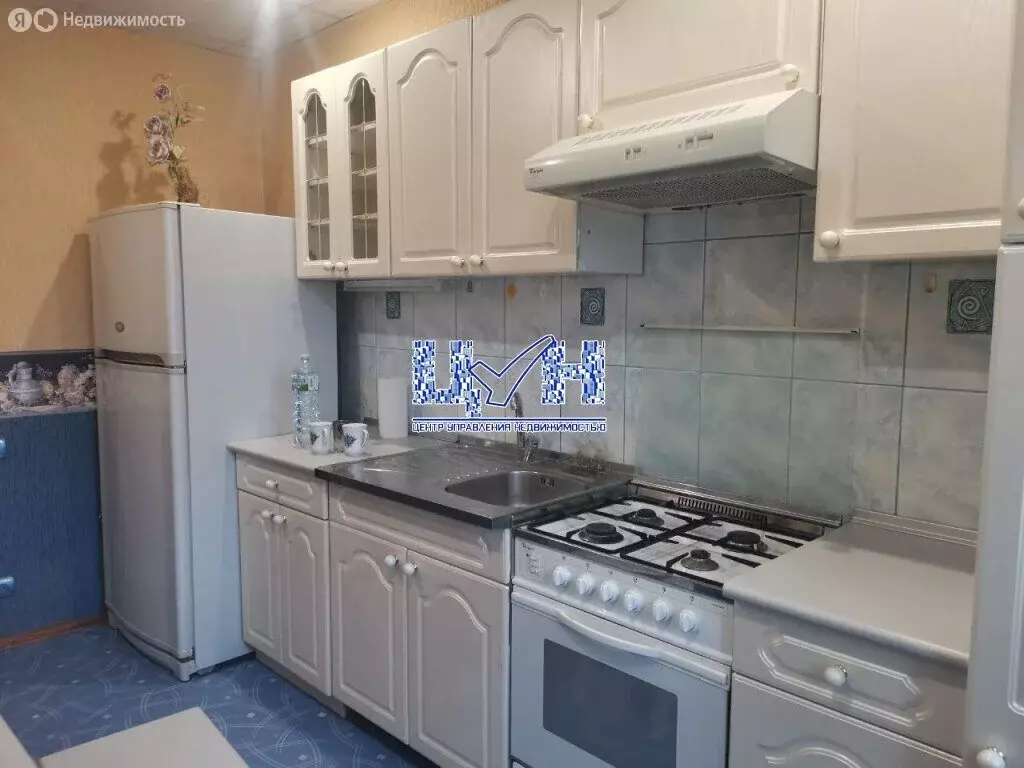 4-комнатная квартира: Курск, улица Дзержинского, 65/2 (93.6 м) - Фото 1