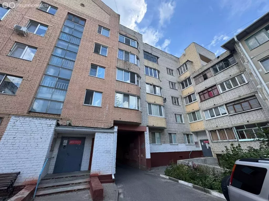 2-комнатная квартира: Белгород, улица 5 Августа, 30А (60.5 м) - Фото 0