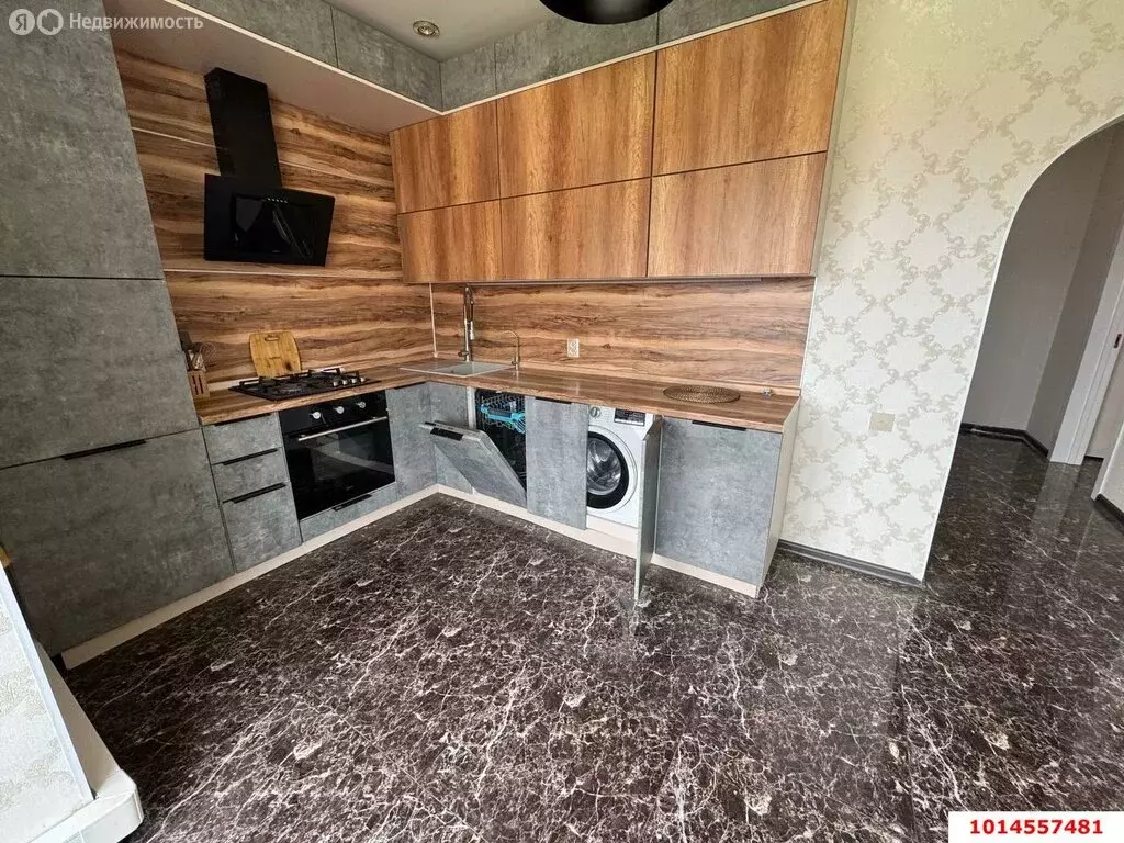 2-комнатная квартира: посёлок городского типа Энем, улица МК-62, 28 ... - Фото 0