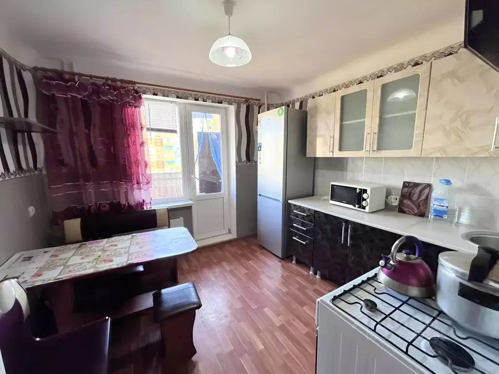 2-к кв. Волгоградская область, Волжский просп. Имени Ленина, 353 (57.6 ... - Фото 1