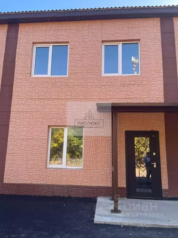 Таунхаус в Челябинская область, Магнитогорск ул. Калмыкова, 33А (250 ... - Фото 1