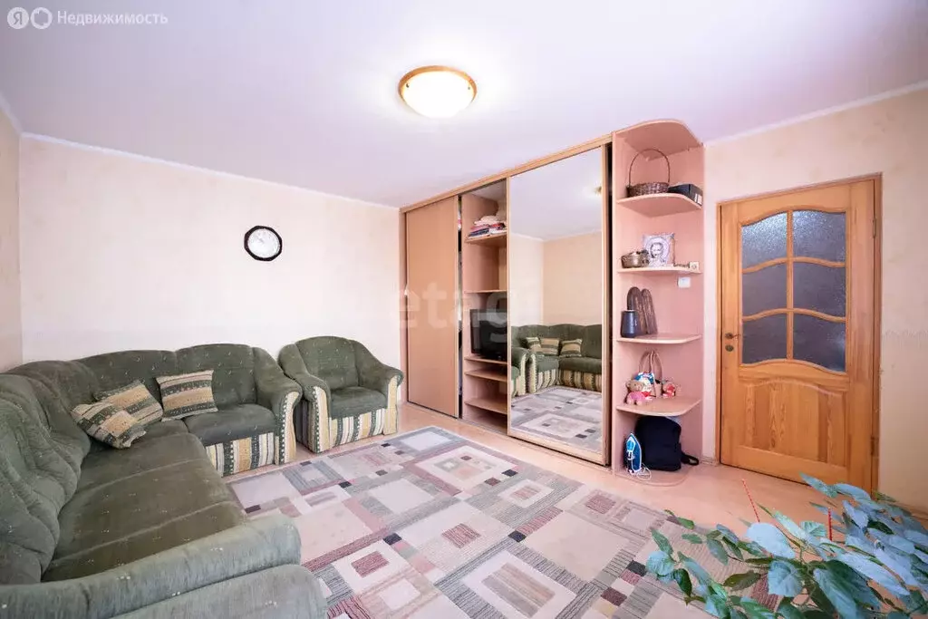 3-комнатная квартира: Калининград, Тихорецкая улица, 18 (64 м) - Фото 1