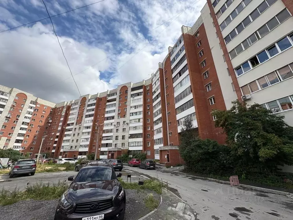 3-к кв. Свердловская область, Екатеринбург ул. Фурманова, 125 (60.4 м) - Фото 0