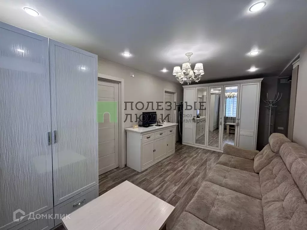 Продаётся 4-к квартира, 60.9 м - Фото 1