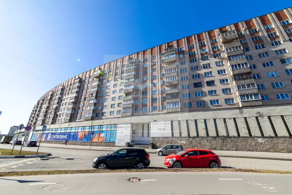 Торговая площадь в Санкт-Петербург просп. Большевиков, 33К1 (1100 м) - Фото 1