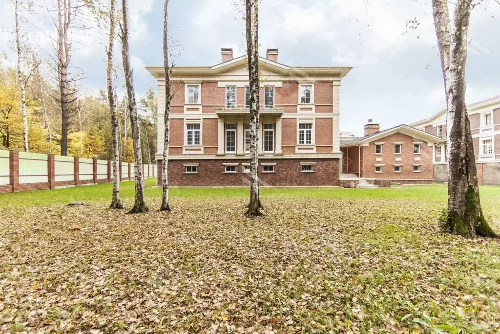 Дом в Одинцовский городской округ, ПСК Барвиха (1100 м) - Фото 1