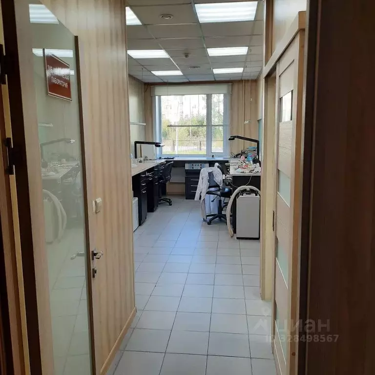 Помещение свободного назначения в Саха (Якутия), Нерюнгри ул. ... - Фото 1