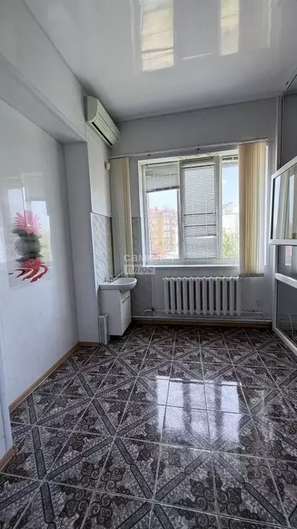 Помещение свободного назначения в Краснодарский край, Горячий Ключ ул. ... - Фото 1