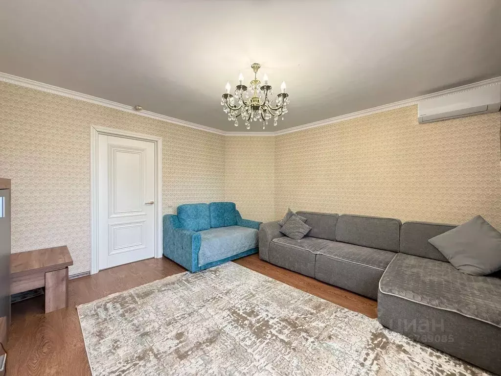 3-к кв. Кабардино-Балкария, Нальчик ул. Атажукина (67.0 м) - Фото 1