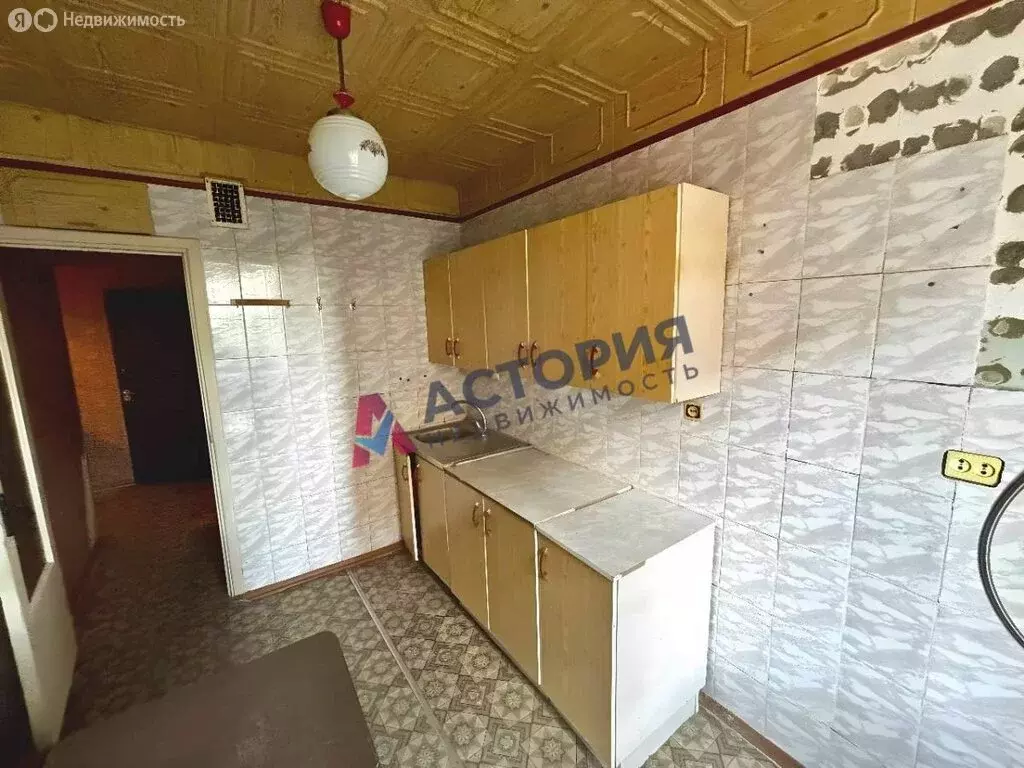 3-комнатная квартира: Тула, улица Комарова, 49А (65.9 м) - Фото 0
