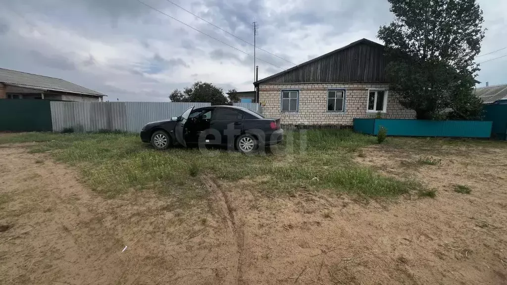 Дом в Оренбургская область, Соль-Илецкий муниципальный округ, с. ... - Фото 0