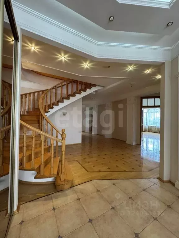 4-к кв. Северная Осетия, Владикавказ просп. Коста, 240 (300.0 м) - Фото 1