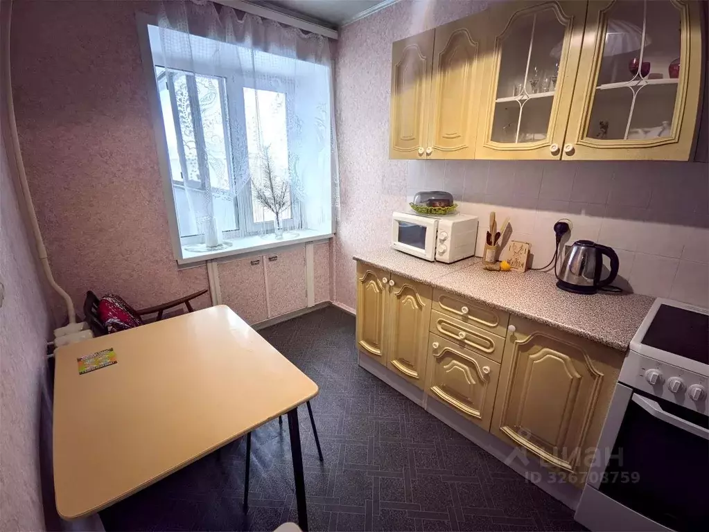 1-к кв. Свердловская область, Екатеринбург ул. Победы, 37 (36.0 м) - Фото 1