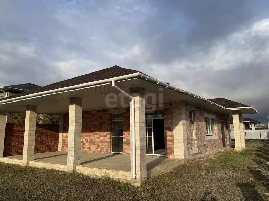 Дом в Саратовская область, Энгельсский район, Красноярское ... - Фото 2