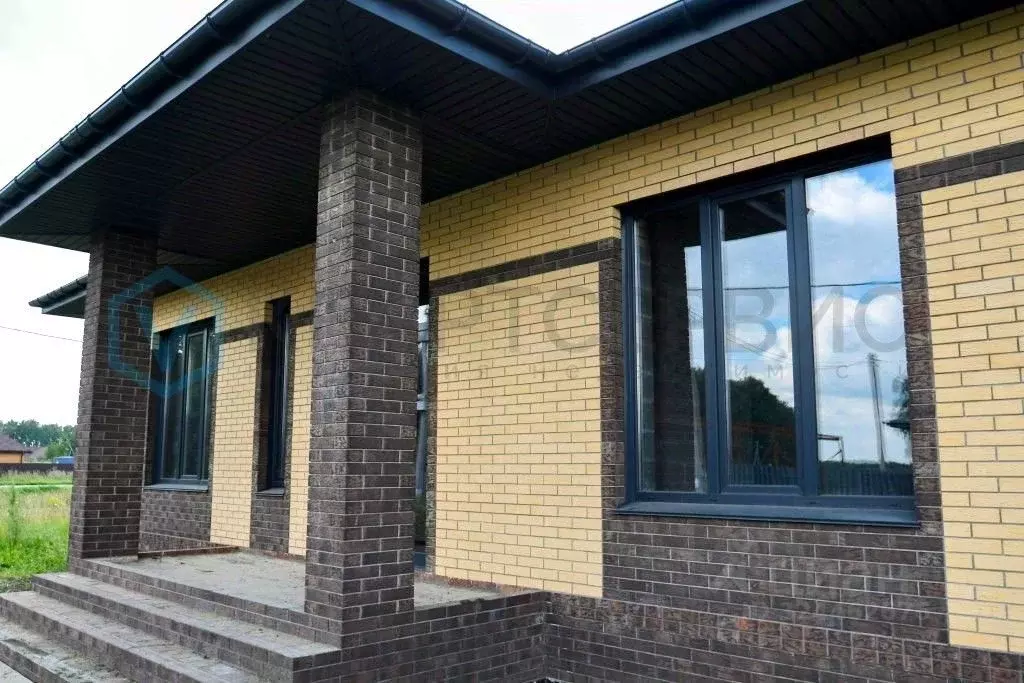 Дом в Омская область, Омский район, Магистральное с/пос, Деревня ... - Фото 1