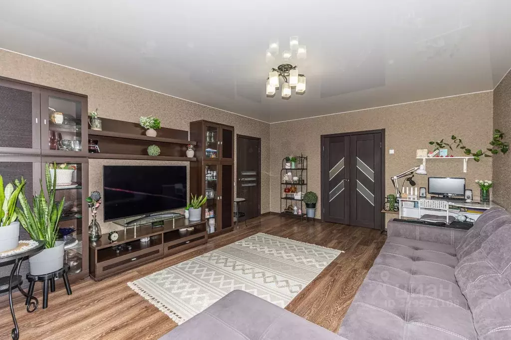 3-к кв. Курганская область, Курган Заозерный жилрайон, 4-й мкр, 16 ... - Фото 2