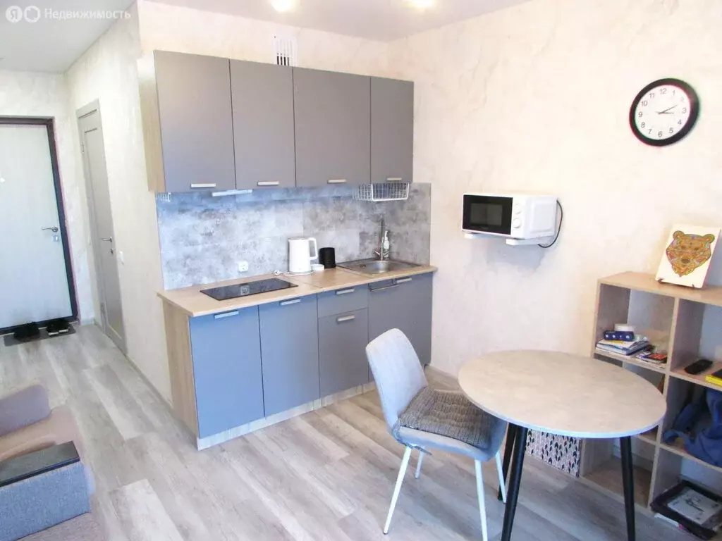 Квартира-студия: Екатеринбург, жилой район Уктус, микрорайон Светлый, ... - Фото 1