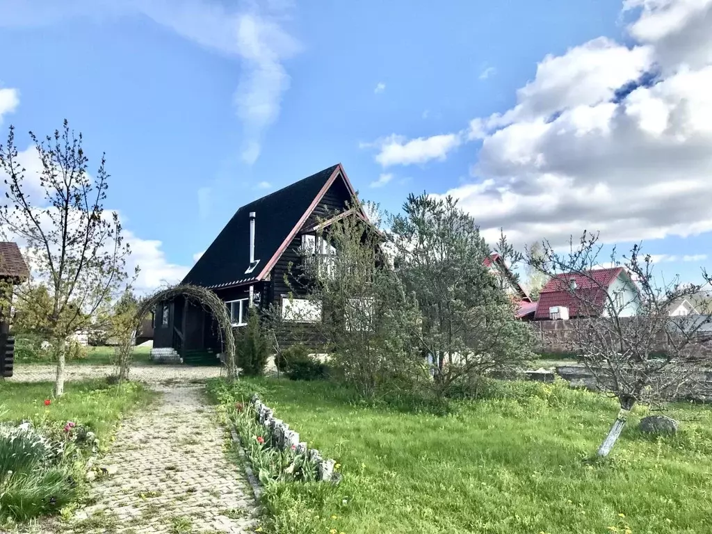 Дом в Новгородская область, Новгородский район, Савинское с/пос, д. ... - Фото 1