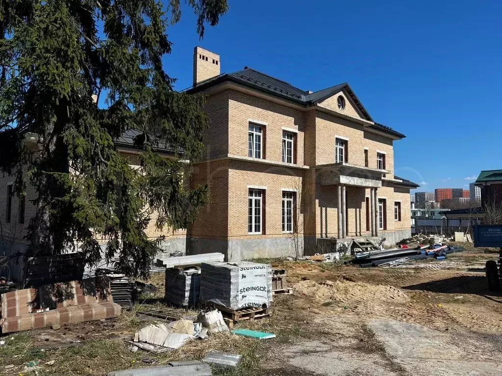 Дом в Москва д. Столбово, ул. Старателей (1320 м) - Фото 1