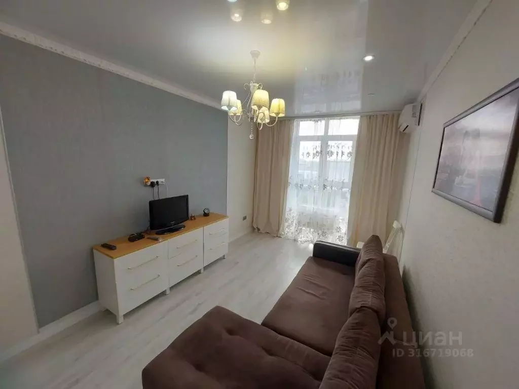 1-к кв. Краснодарский край, Анапа ул. Толстого, 130к1 (43.0 м) - Фото 0